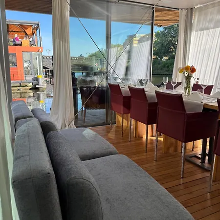 Hotel Nido